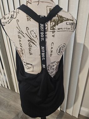NIKE Black Women's Racerback Tank Top - Classic Everyday Tee EUC